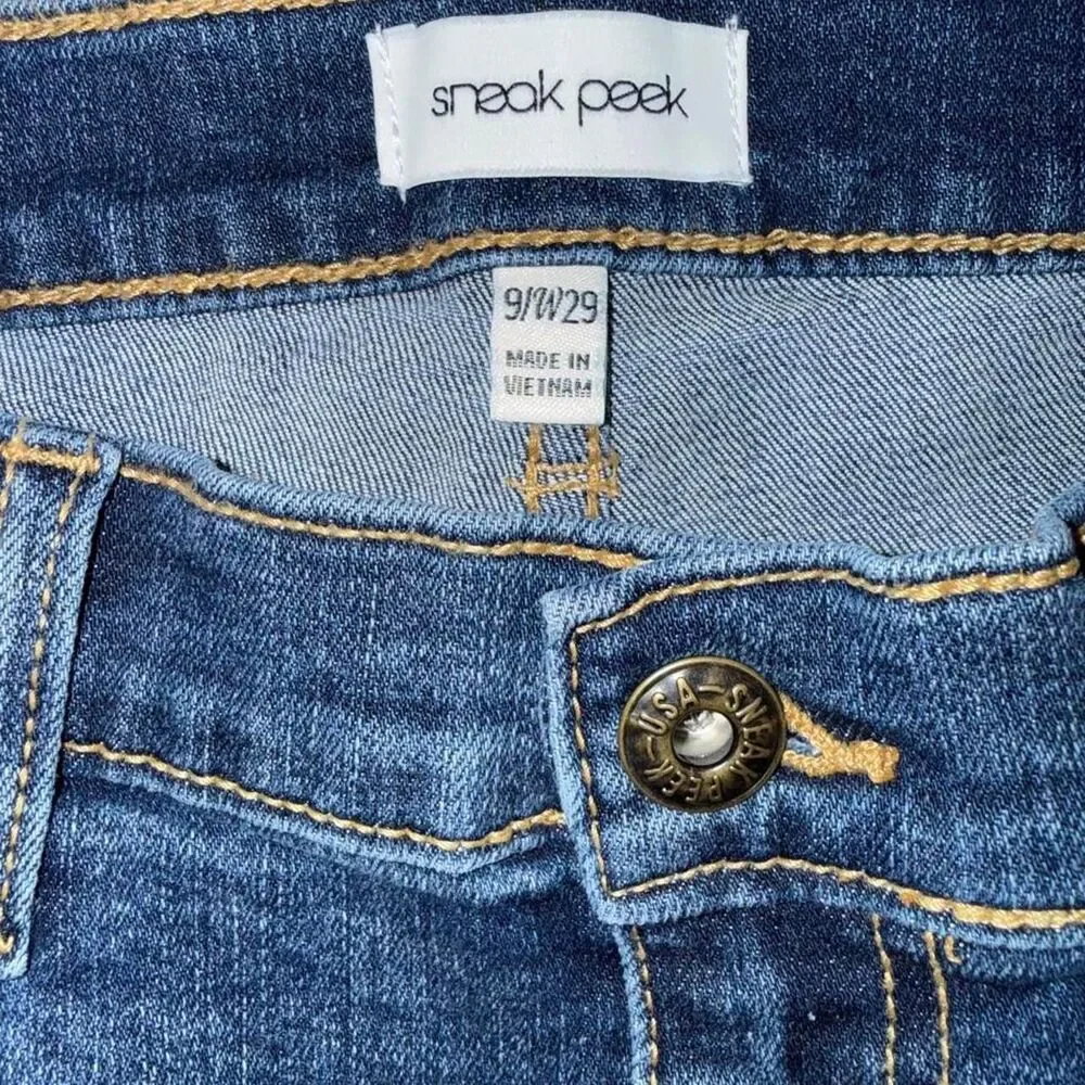Sneak Peek Women's Blue skinny Jeans size 9